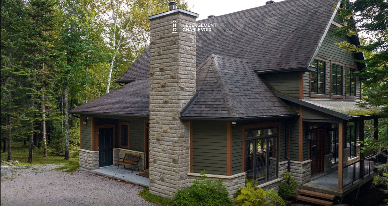 LOR-14 - Spacious terrace with a spa